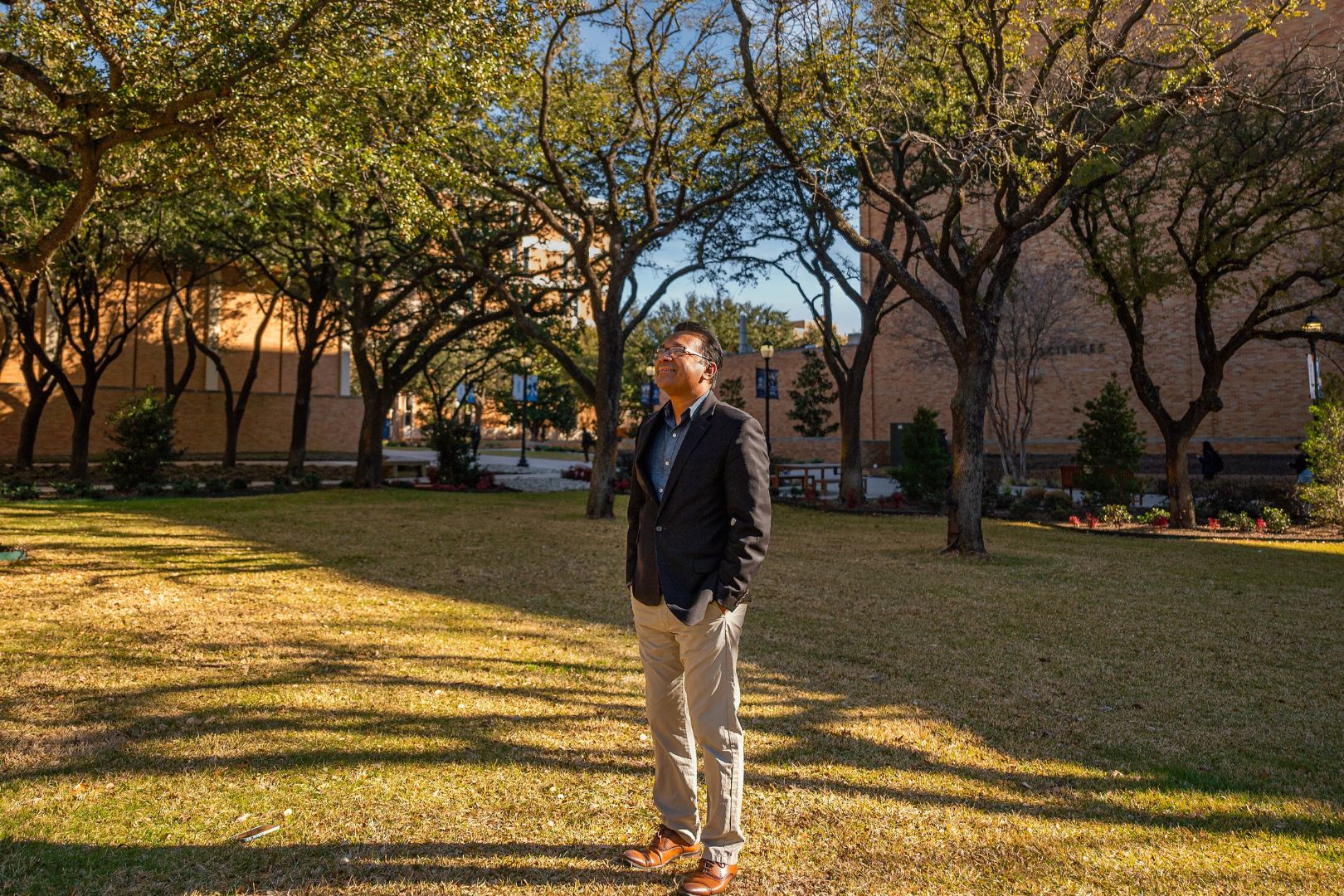 Image shows Dr. Sahadat Hossain" style=" height:1080px; width:1620px" _languageinserted="true" src="https://cdn.prod.web.uta.edu/-/media/28c9f1c4fc524b429f8c07c55c8078b7.jpg