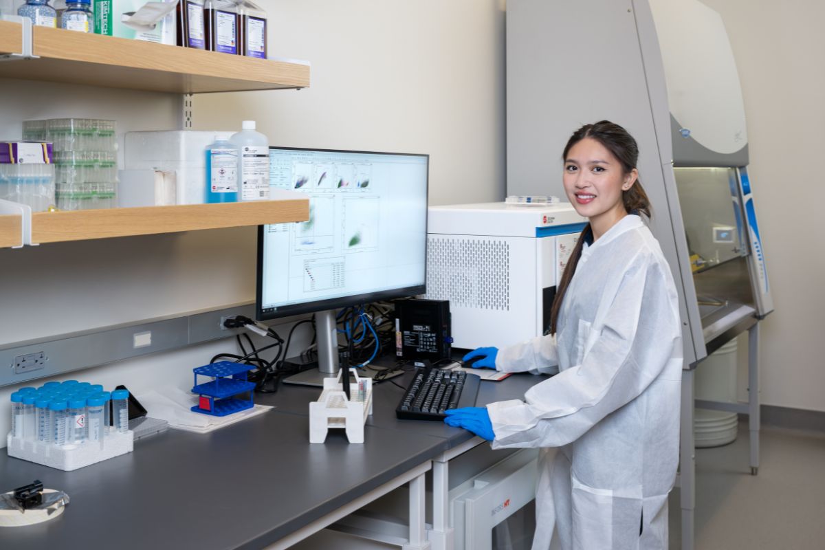 UTA student Vy Duong" style=" height:800px; width:1200px" _languageinserted="true" src="https://cdn.prod.web.uta.edu/-/media/8d777ca36a504c87b6f9436897473725.jpg