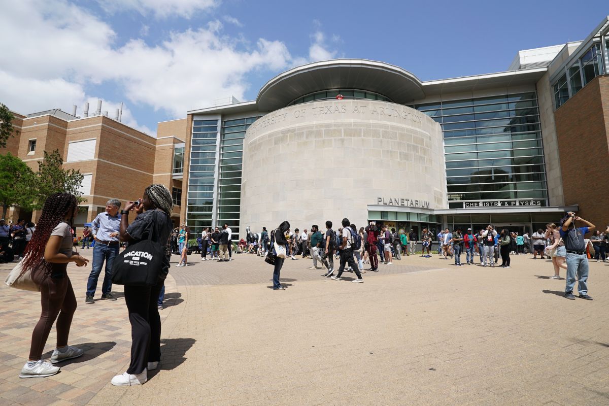 UTA Planetarium" style=" height:800px; width:1200px" _languageinserted="true" src="https://cdn.prod.web.uta.edu/-/media/ace784fa2db2437f8b206ab863b7dfff.jpg