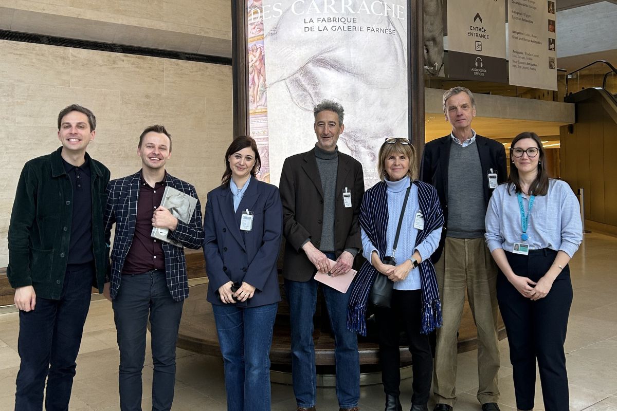 Mary Vaccaro, third from right, joined colleagues from around the world at the Louvre Museum in Paris" style=" height:800px; width:1200px" _languageinserted="true" src="https://cdn.prod.web.uta.edu/-/media/b6735b880d8f421ebe8631b7556e0a1d.jpg