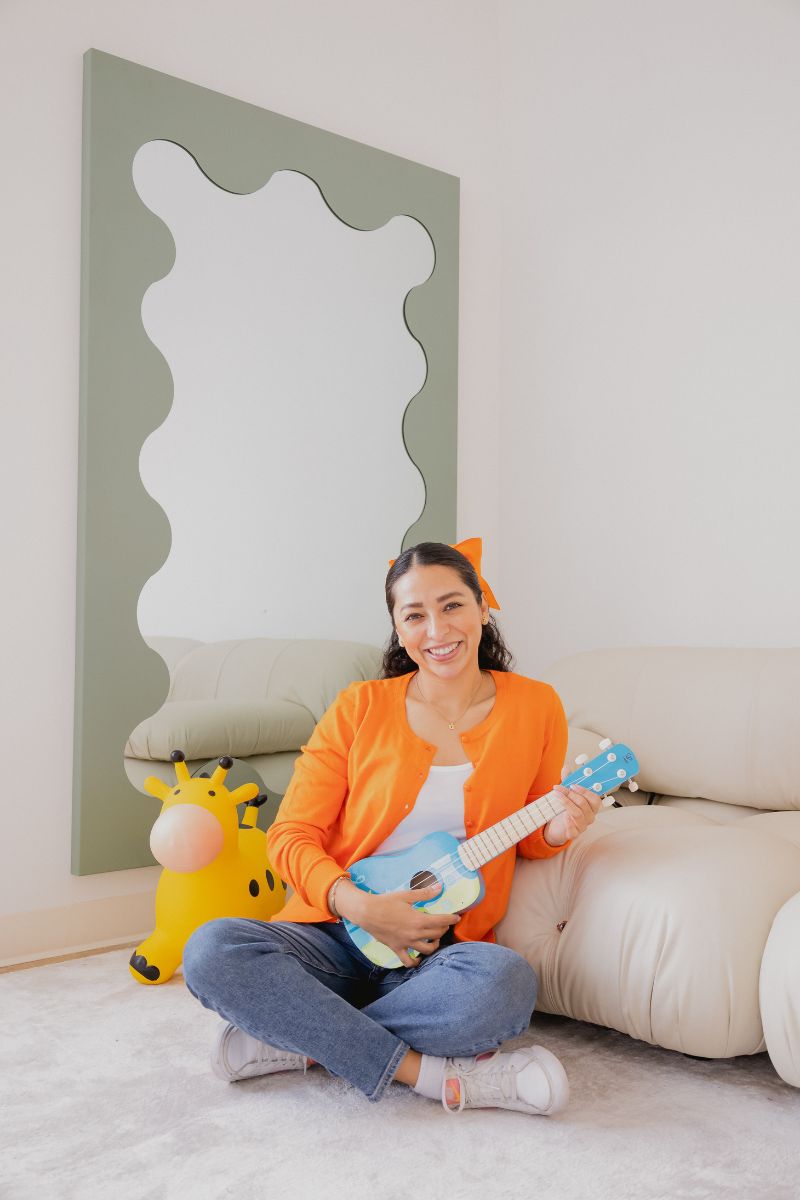 Isa Munoz of Aprende Peque" style=" height:1200px; width:800px" _languageinserted="true" src="https://cdn.prod.web.uta.edu/-/media/fd44781915ff4e0d8e0dc92fa44289a1.jpg