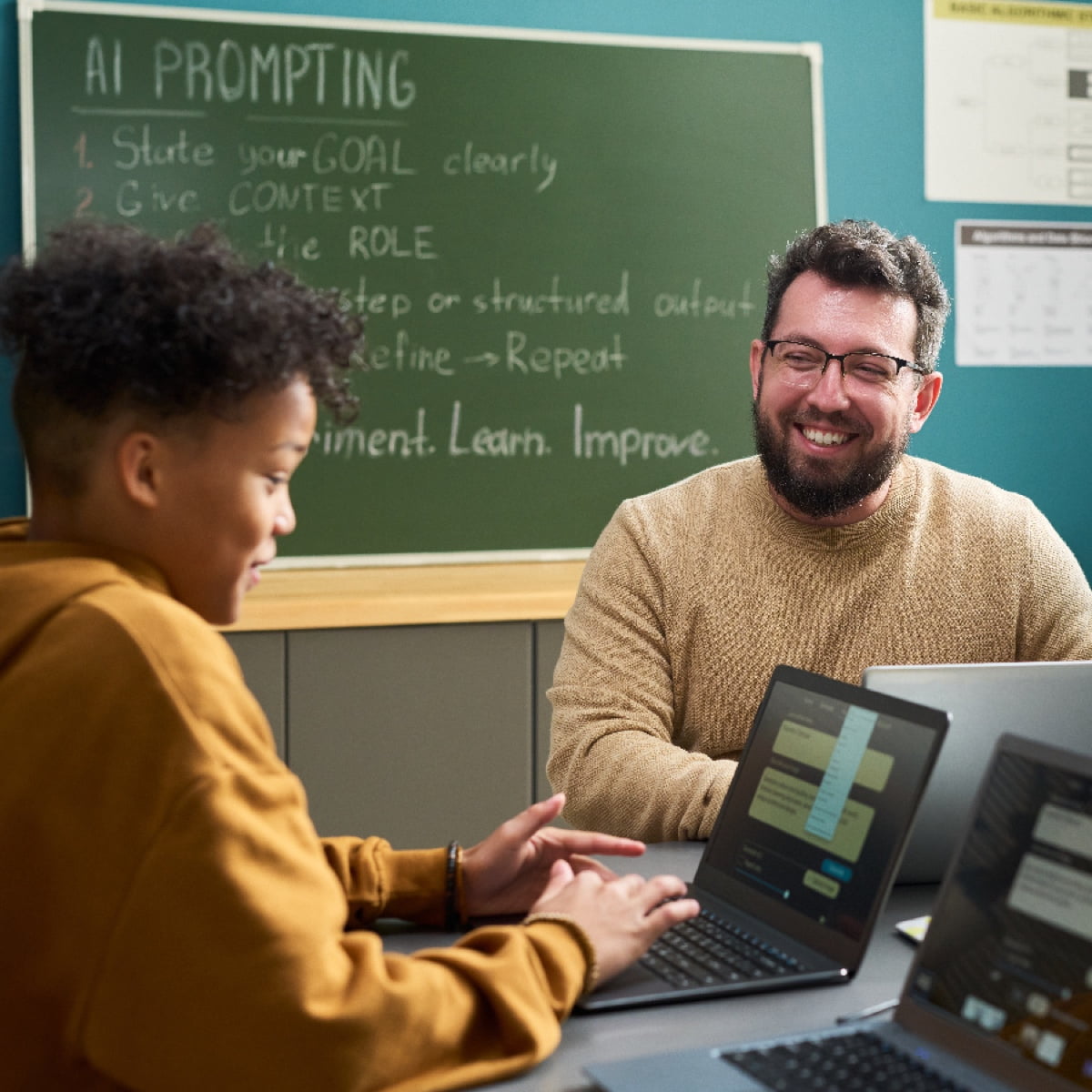 A student being taught AI prompting