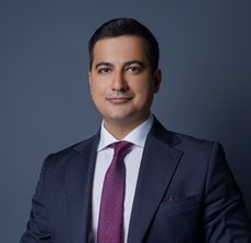 headphoto of Mahmoud Bayat