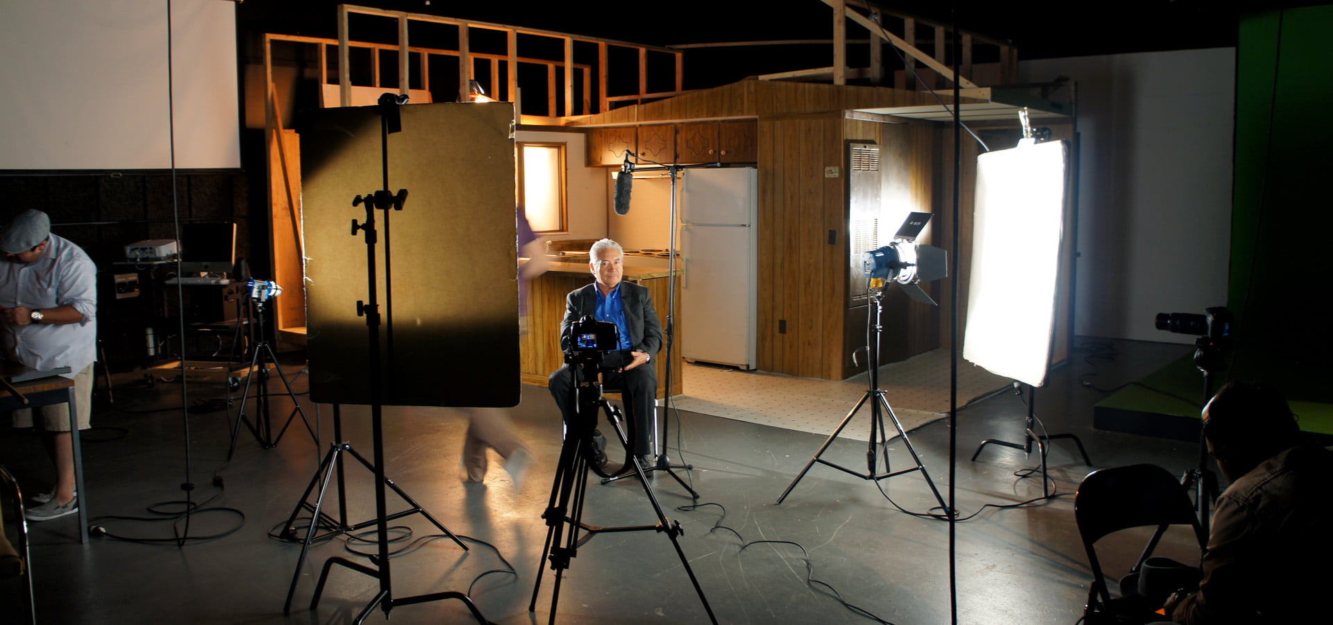 Behind the scenes shot" _languageinserted="true