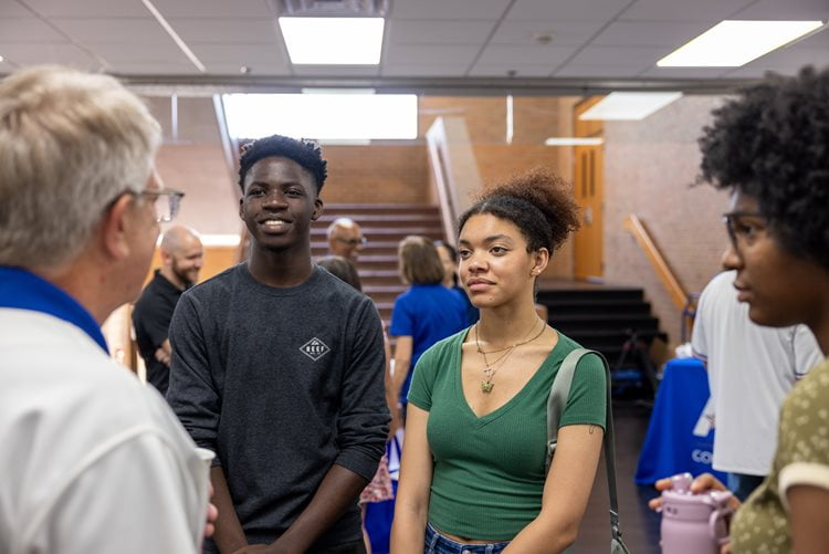 Students meet with a Department Chair during the 2024 Meet the Majors Event. (Photo by Jalen Larry)