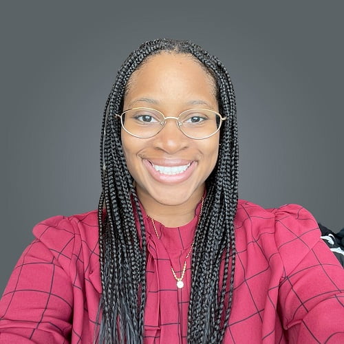 Myana Evanson Contact Photo