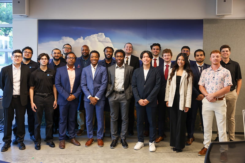 MavPitch students gather together for a group photo.