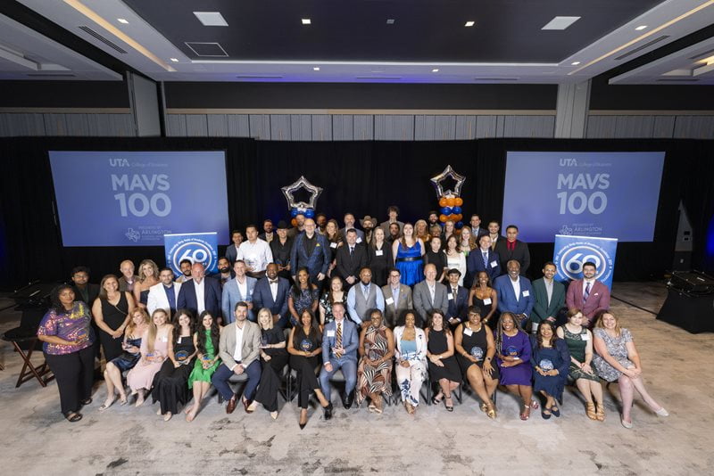 MAVS100 winners pose for a group photo.