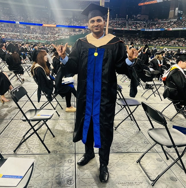 Harish at UTA commencement May 2023