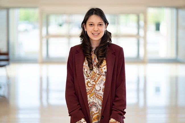 Melisa Ozer headshot