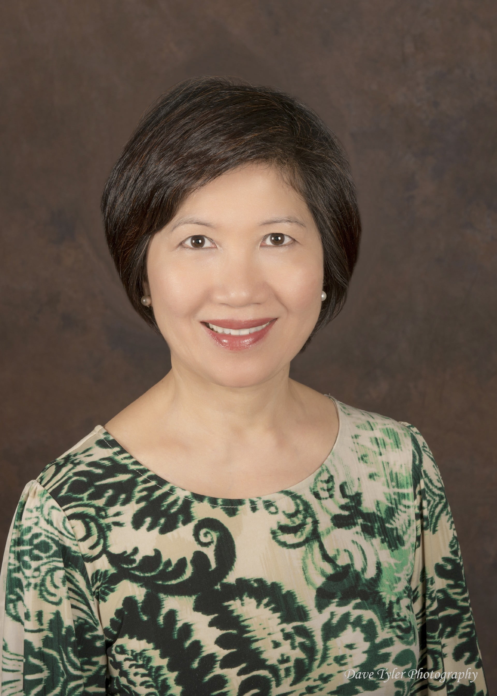 Vicky Teherani poses for a headshot.