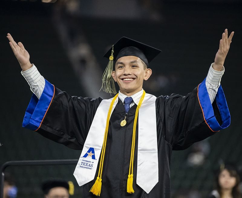 graduate with honors cords