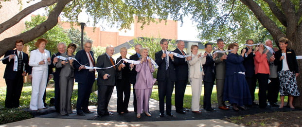 UTA President Spaniolo joins Dean Elizabeth Poster and many other University leaders for a ribbon cutting ceremony at the Smart Hospital in 2007.