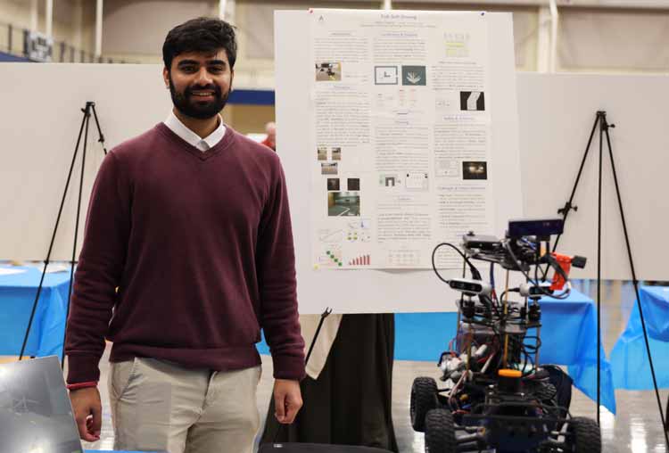 Student presents a project at Innovation Day.