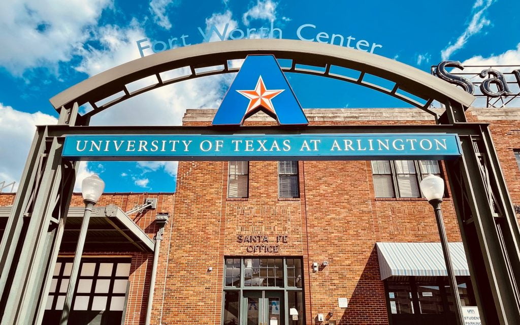 fort-worth-center-outdoor-entrance