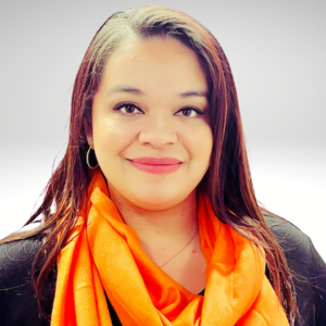 Daisy Valk-Lopez headshot