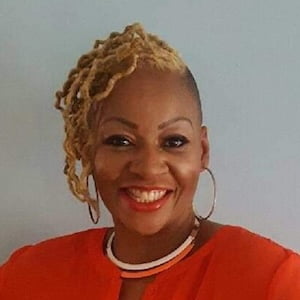 Lia Lewis profile photo