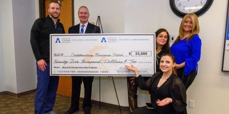 Tech Titan award winner" src="https://cdn.prod.web.uta.edu/-/media/project/website/news/headshots/mavpitch-tech-titan-tn.jpg?la=en" _languageinserted="true