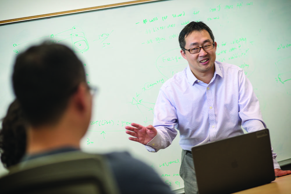 Chengkai Li, a professor of computer science and engineering at The University of Texas at Arlington