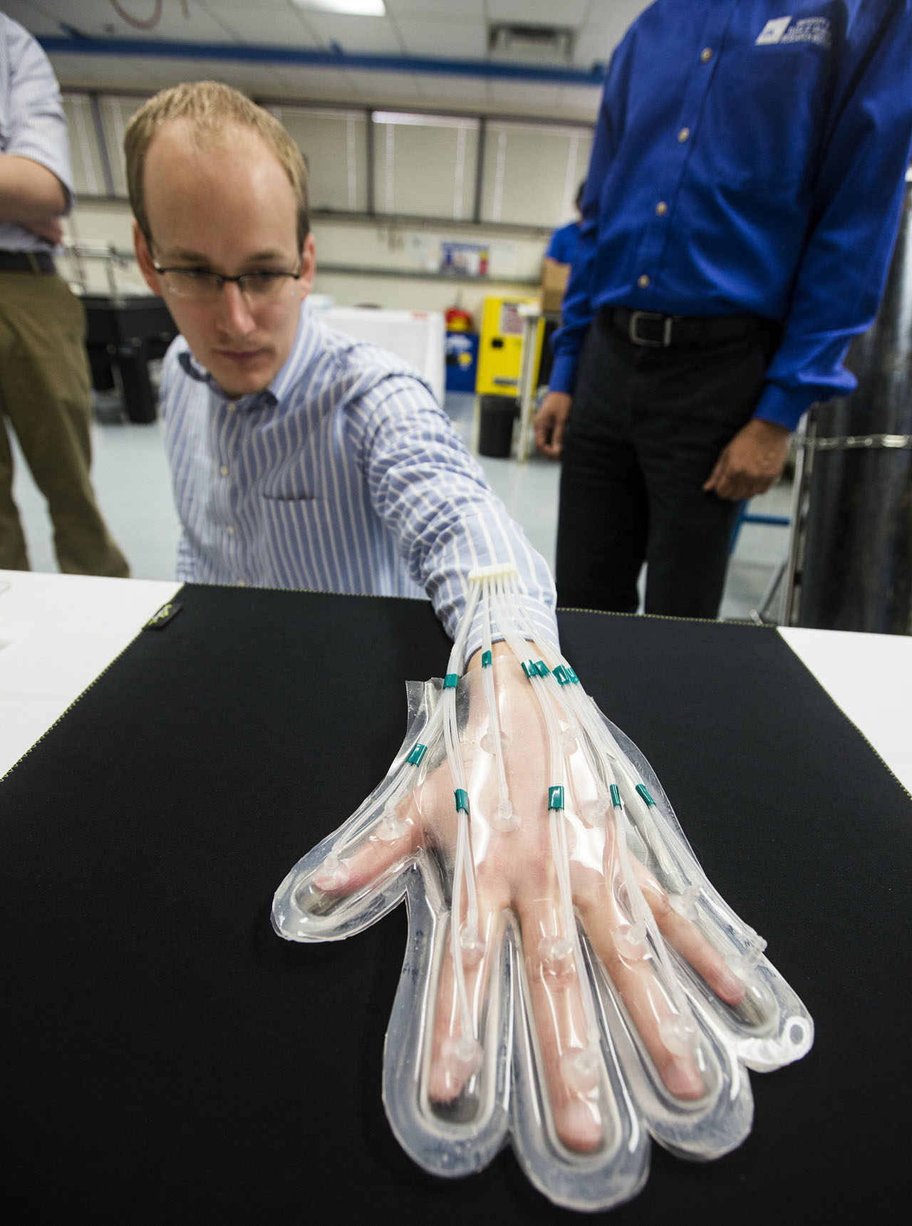 reheal glove" width="1280" _languageinserted="true" src="https://cdn.prod.web.uta.edu/-/media/project/website/news/releases/2020/02/2012-utari-reheal-glove.jpg?la=en