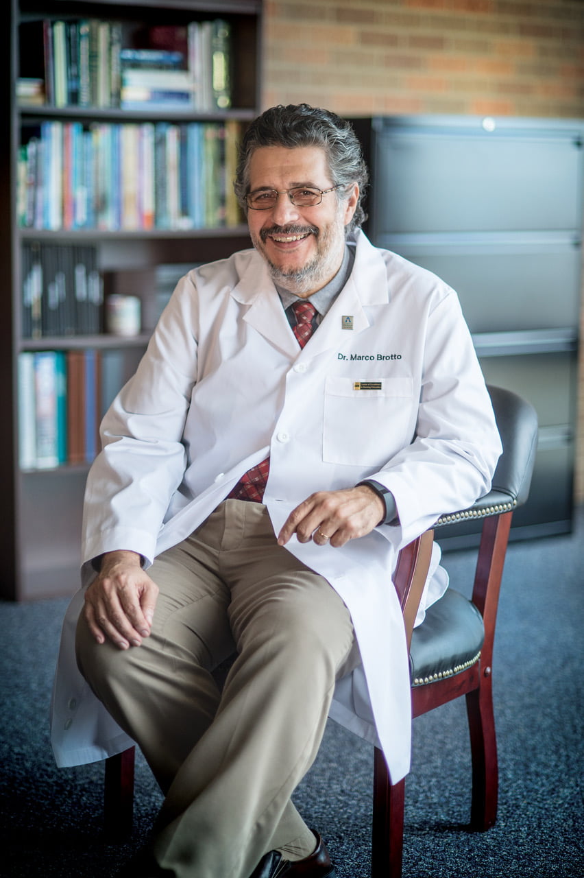 Marco Brotto, professor of nursing at UTA’s College of Nursing and Health Innovation and director of the Bone-Muscle Research Center." width="852" _languageinserted="true" src="https://cdn.prod.web.uta.edu/-/media/project/website/news/releases/2020/02/brotto-marco.jpeg?la=en