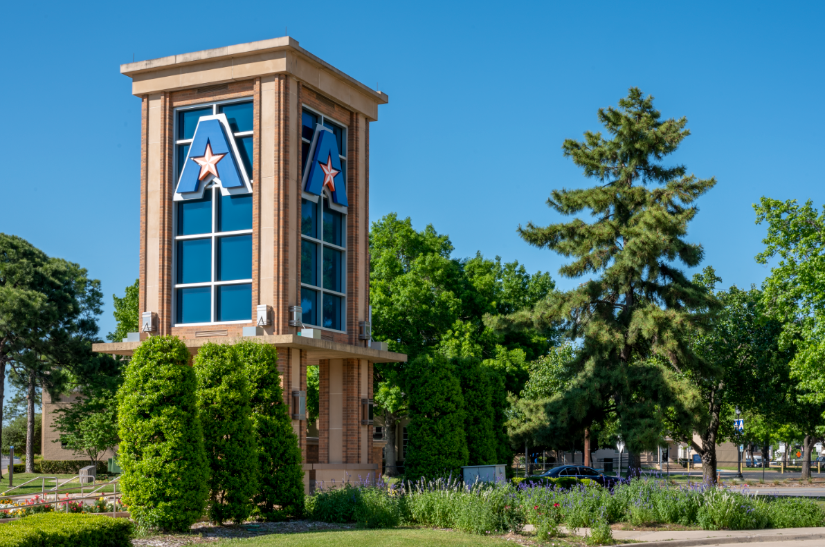 " height="791" width="1192" src="https://cdn.prod.web.uta.edu/-/media/project/website/news/releases/2020/07/tower---new.png?la=en&h=791&w=1192" _languageinserted="true