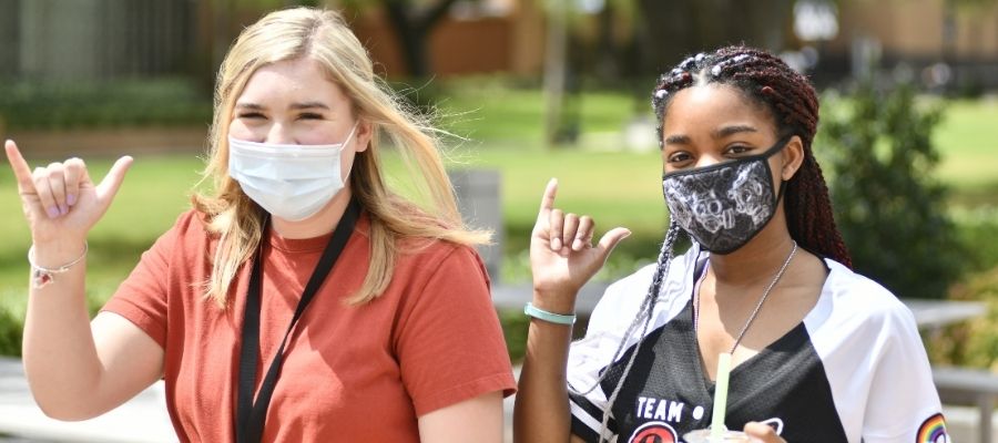 " src="https://cdn.prod.web.uta.edu/-/media/project/website/news/releases/2020/09/mav-up.jpg?la=en&h=400&w=900" style="height: 400px; width: 900px;" _languageinserted="true