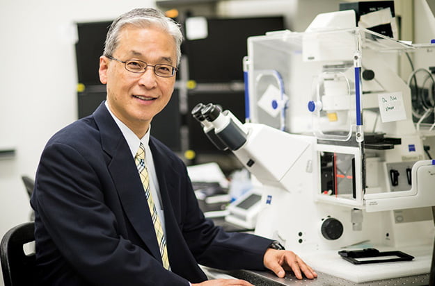 Michael Cho" _languageinserted="true