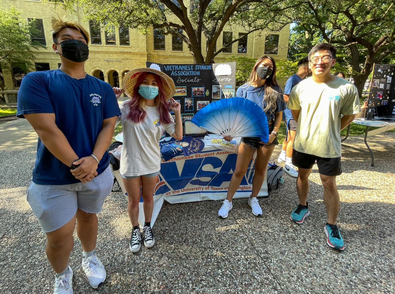 " src="https://cdn.prod.web.uta.edu/-/media/project/website/news/releases/2021/09/activity-fair---fall-21-2.jpg?la=en" style="height:959px; width:1287px;" _languageinserted="true