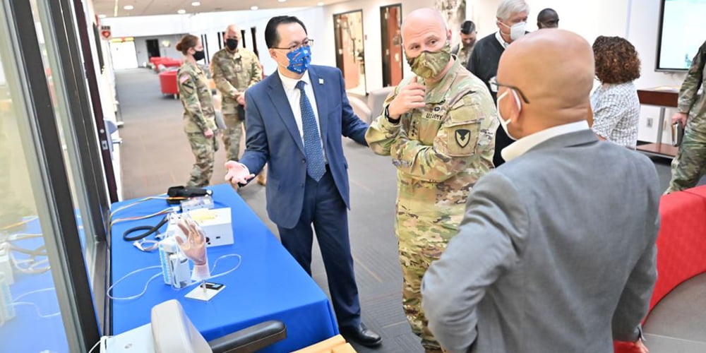 President Lim, General Daly, Muthu Wijesundara" _languageinserted="true