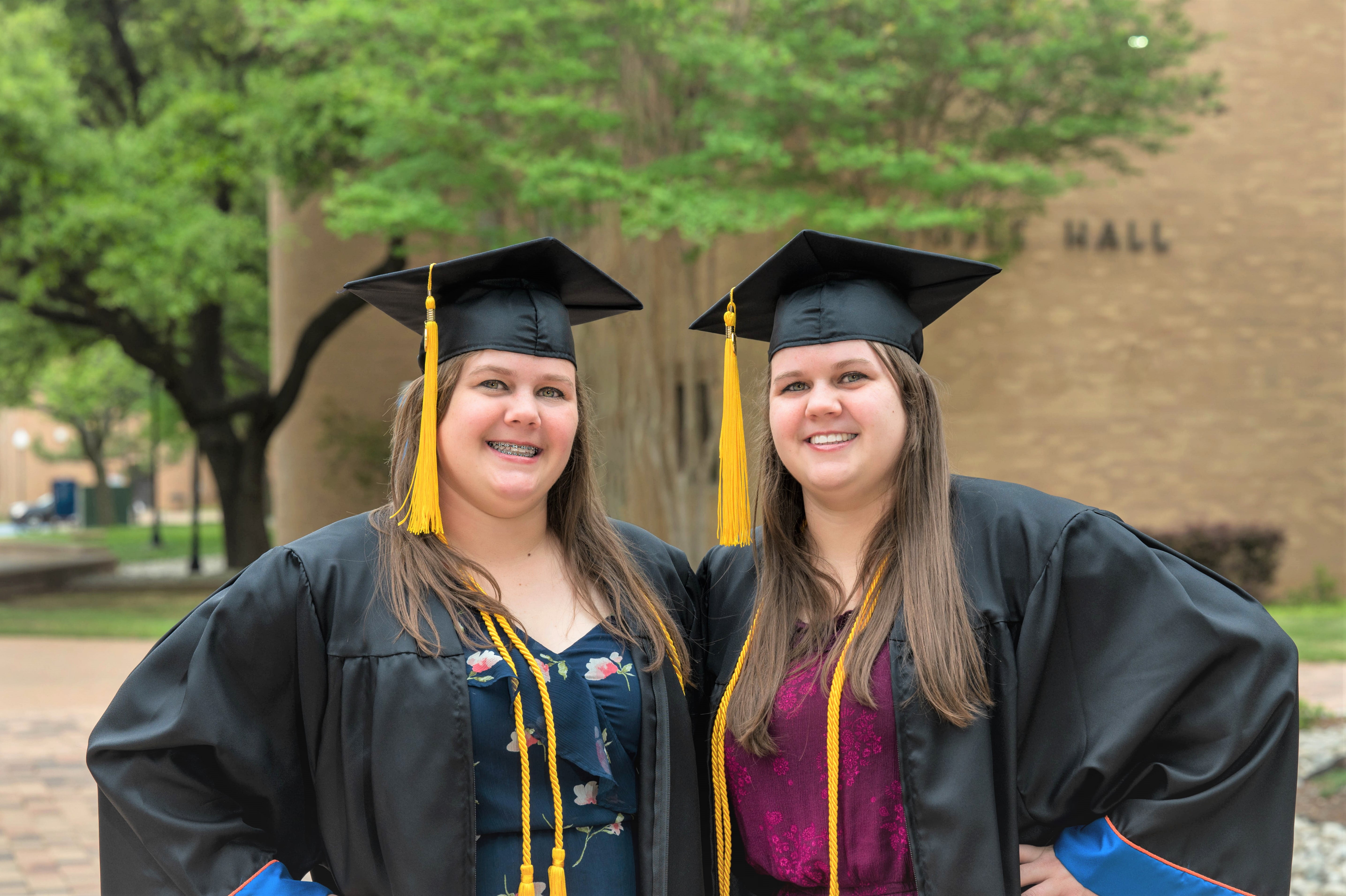 " src="https://cdn.prod.web.uta.edu/-/media/project/website/news/releases/2022/05/bonnie--angie-creel.jpg?la=en&h=3821&w=5741" style="height:3821px; width:5741px;" _languageinserted="true