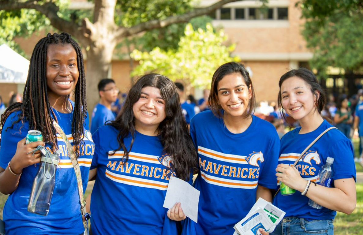 " src="https://cdn.prod.web.uta.edu/-/media/project/website/news/releases/2022/07/student-imagery3.jpg?la=en&h=768&w=1186" style="height:768px; width:1186px;" _languageinserted="true