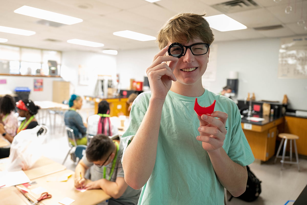 Karen Matsler, physics instructor" _languageinserted="true