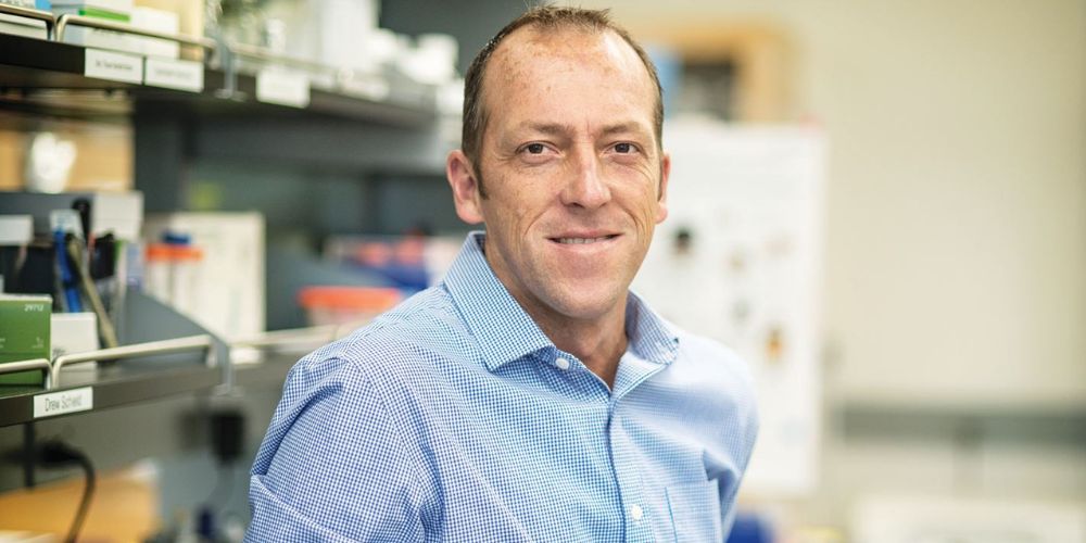 castoe" _languageinserted="true" src="https://cdn.prod.web.uta.edu/-/media/project/website/news/releases/2024/01/castoe-uta.jpg?la=en" _languageinserted="true