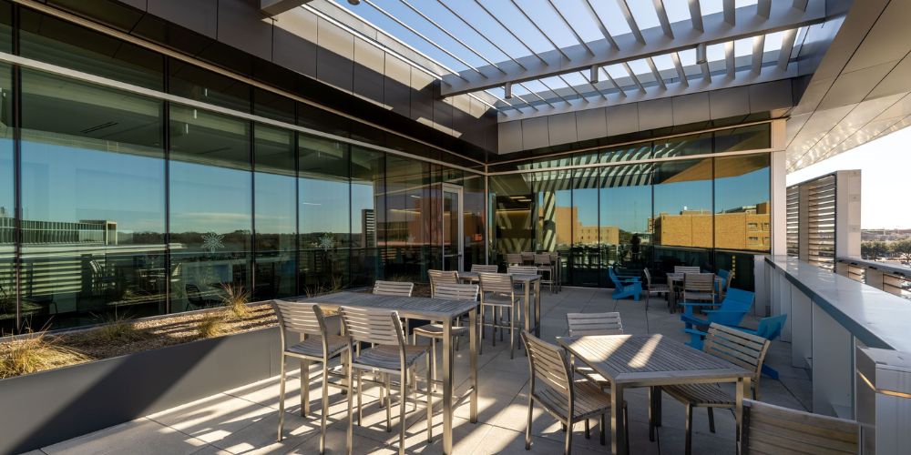 Photo of Hoblitzelle Foundation Terrace located in the new School of Social Work/Smart Hospital Building" _languageinserted="true