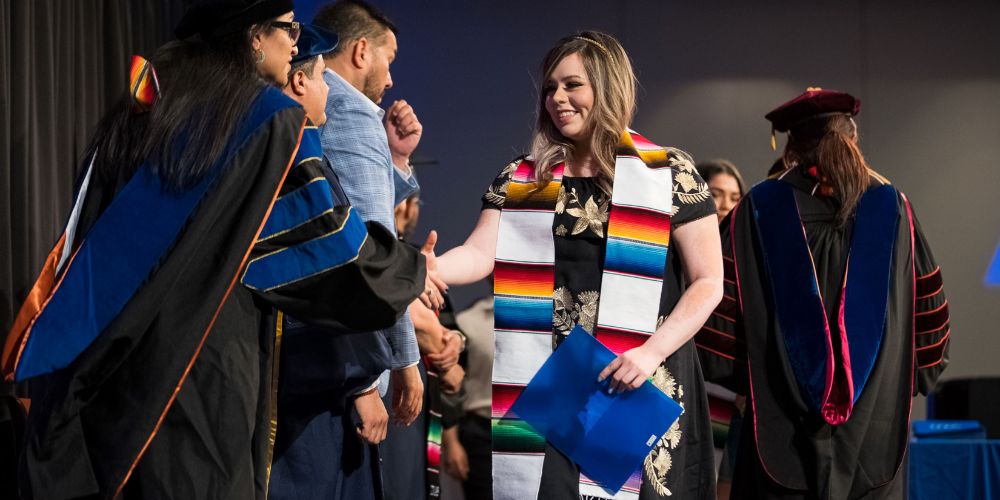 Student at Celebrando el Exito 2023 ceremony