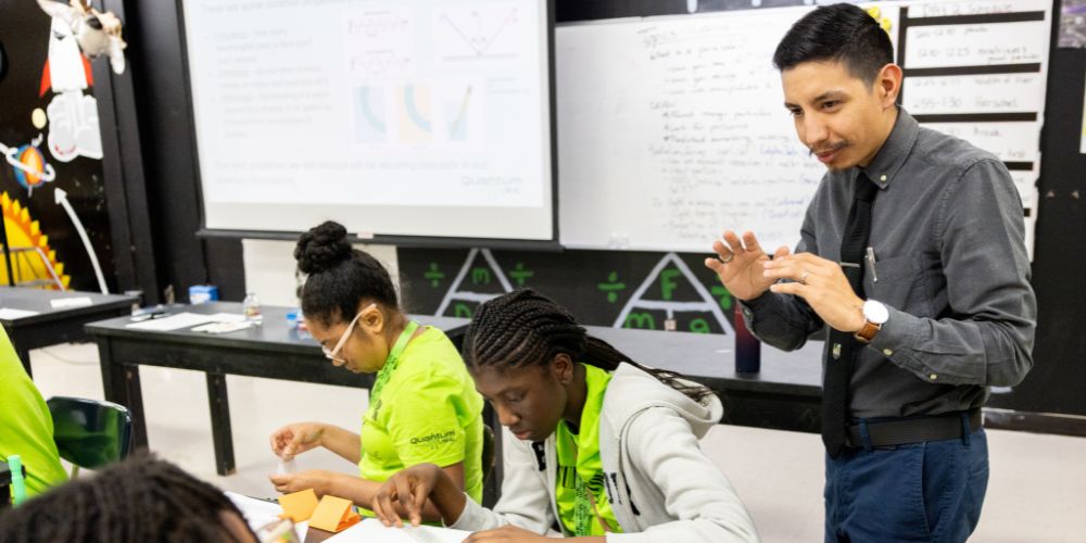 Jaime Govea quantum camp