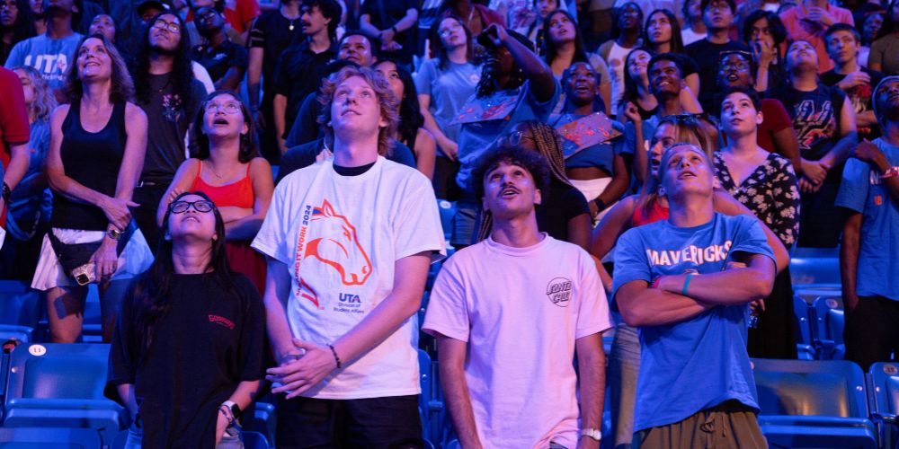students at mavsmeet convocation
