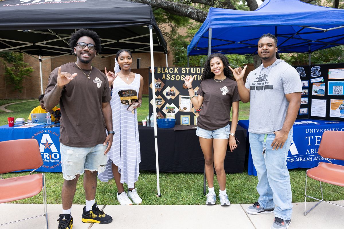 Mavericks at the annual Juneteenth celebration on June 18, 2025" _languageinserted="true