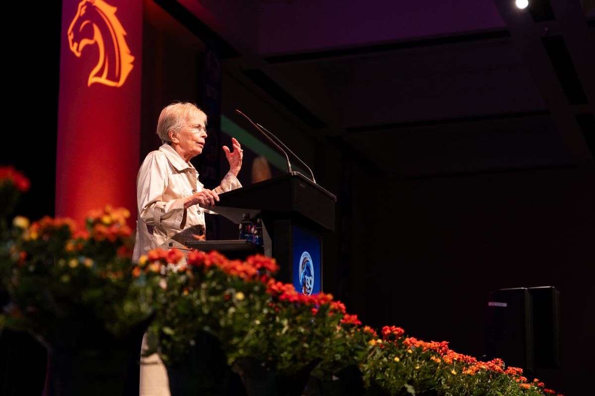 Ruthie Brock at the Distinguished Alumni Dinner" style=" height:800px; width:1200px" _languageinserted="true" src="https://cdn.prod.web.uta.edu/-/media/project/website/news/releases/2025/09/daa-1.jpg
