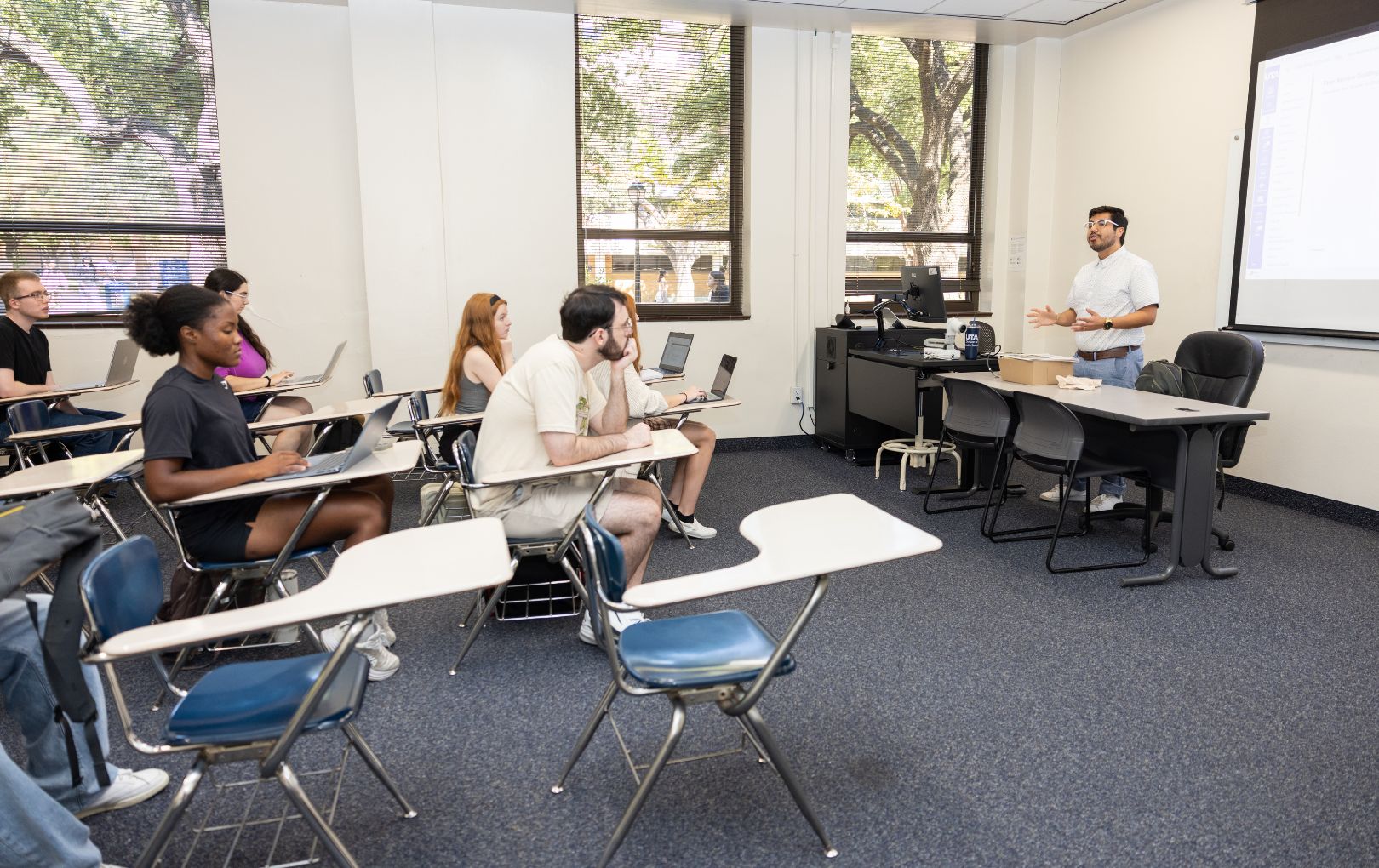 Gabriel Aguilar teaching a technical writing course