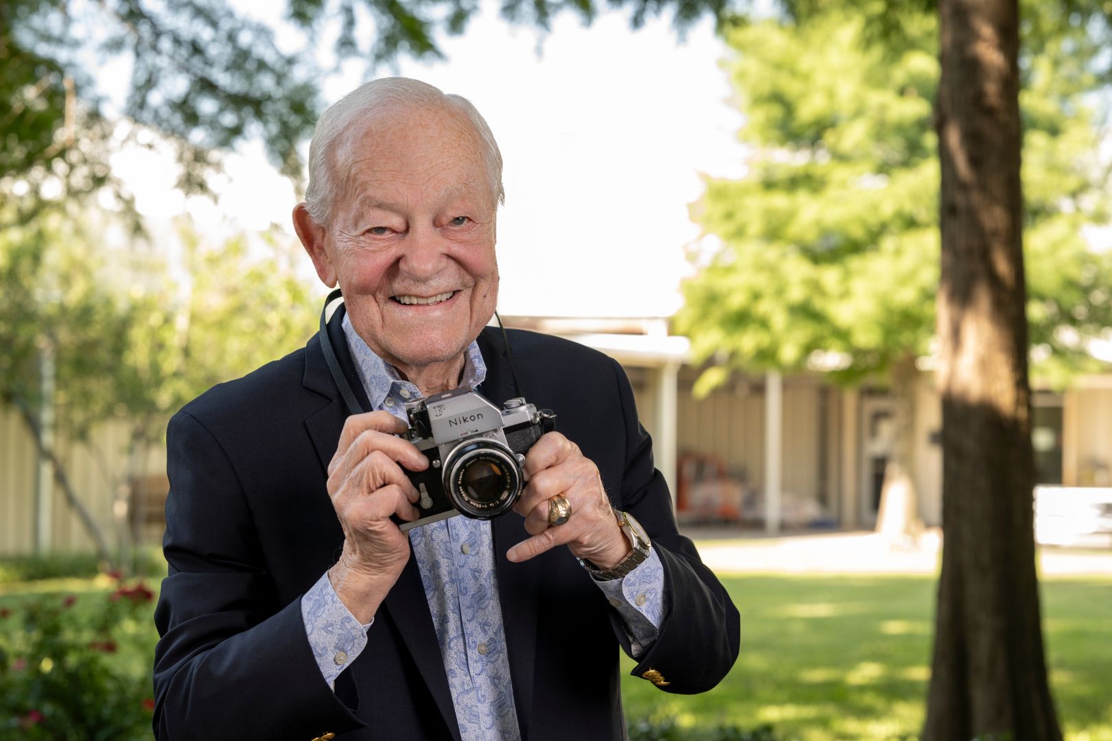 Image shows a photo of Bob Schieffer" style=" height:1080px; width:1620px" _languageinserted="true" src="https://cdn.prod.web.uta.edu/-/media/project/website/news/releases/2025/10/libraries-insert.jpg