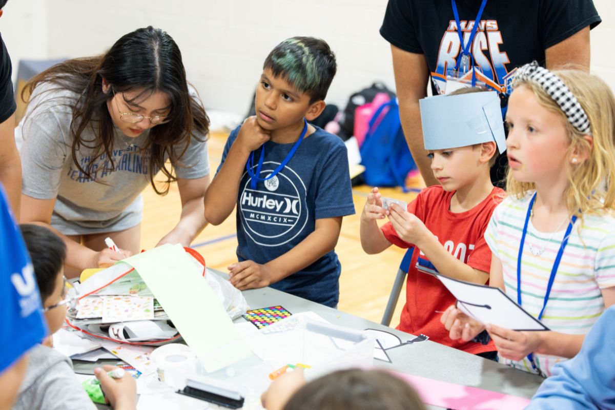 UTA study shows early motor skill developmental is critical for kids" style=" height:800px; width:1200px" _languageinserted="true" src="https://cdn.prod.web.uta.edu/-/media/project/website/news/releases/2025/10/tamplain-inside.jpg