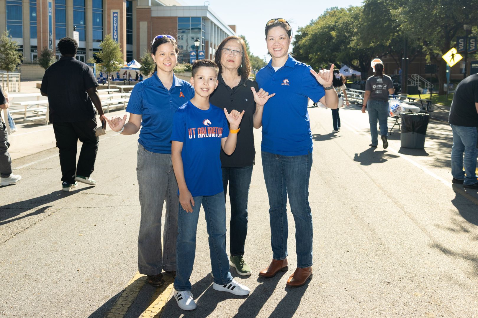 Image shows a photograph of the Zee family" style=" height:1080px; width:1620px" _languageinserted="true" src="https://cdn.prod.web.uta.edu/-/media/project/website/news/releases/2025/11/zee-family-mian.jpg