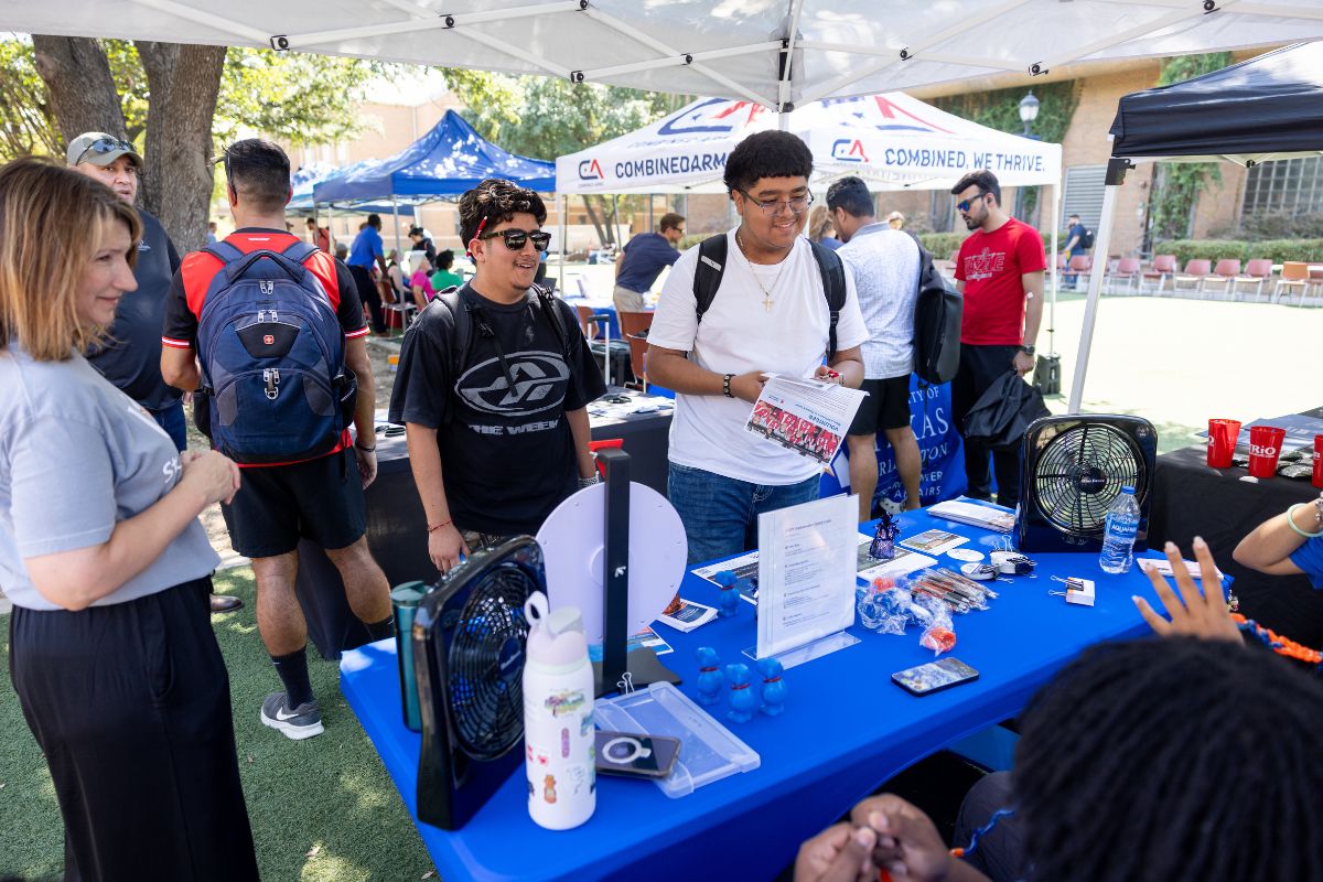 2026 UTA Veteran Resource Fair" style=" height:800px; width:1200px" _languageinserted="true" src="https://cdn.prod.web.uta.edu/-/media/project/website/news/releases/2026/08/mvs-inside1.jpg