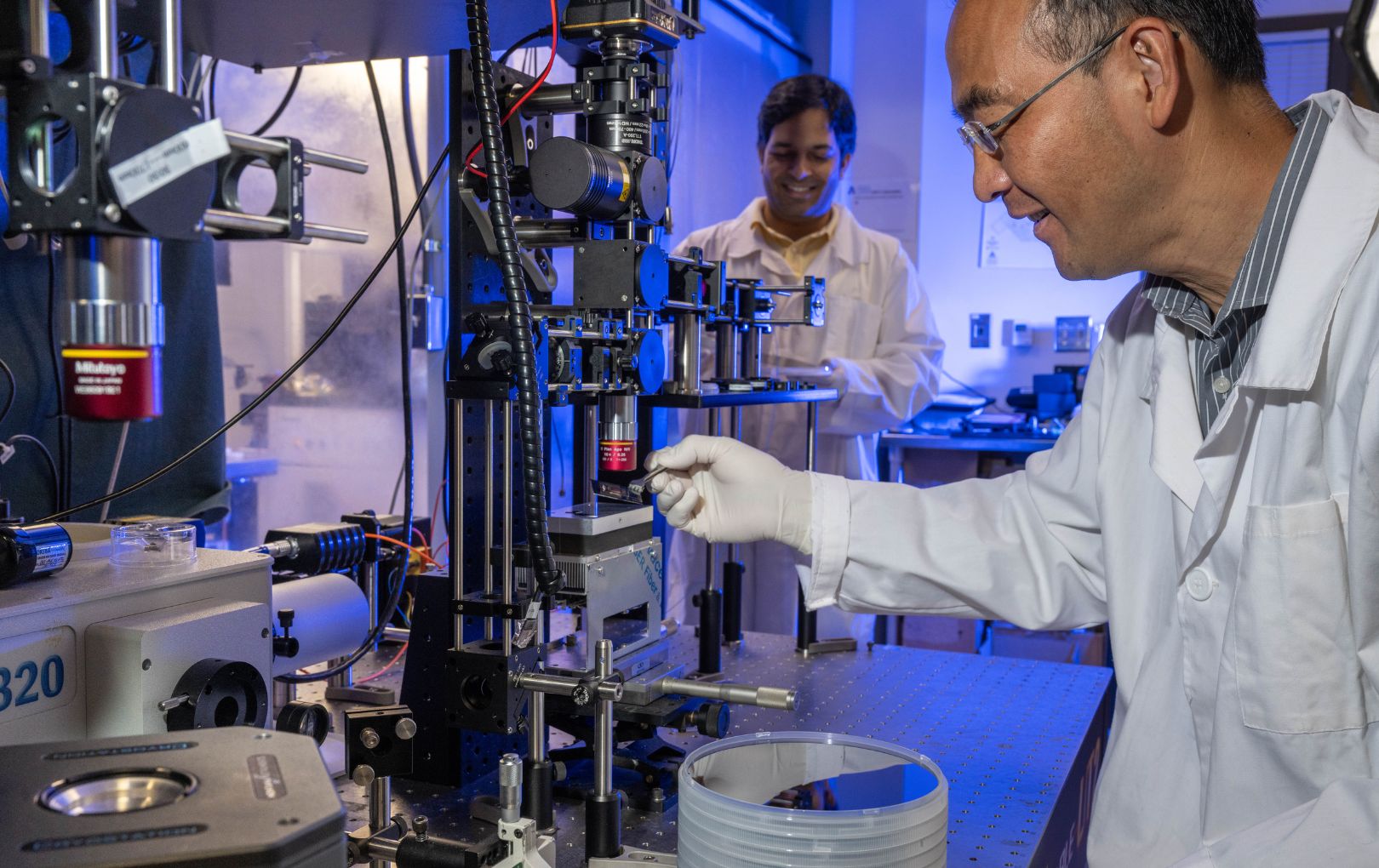 Two males in a science lab " style=" height:1020px; width:1620px" _languageinserted="true" src="https://cdn.prod.web.uta.edu/-/media/project/website/news/releases/2026/09/irp-grants-main.jpg