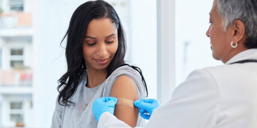 flu shot" style=" height:500px; width:1000px" _languageinserted="true" src="https://cdn.prod.web.uta.edu/-/media/project/website/news/releases/2026/10/flu-shot-main.jpg