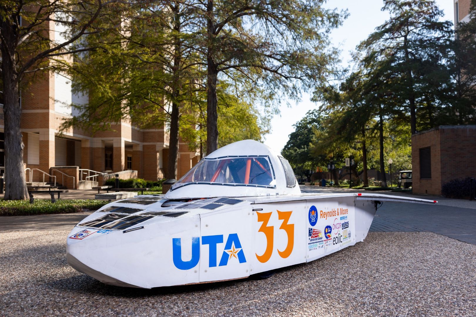 Image shows the UTA Blaze Raycers solar car