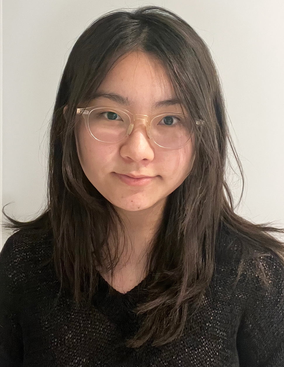 Chloe Lee" _languageinserted="true