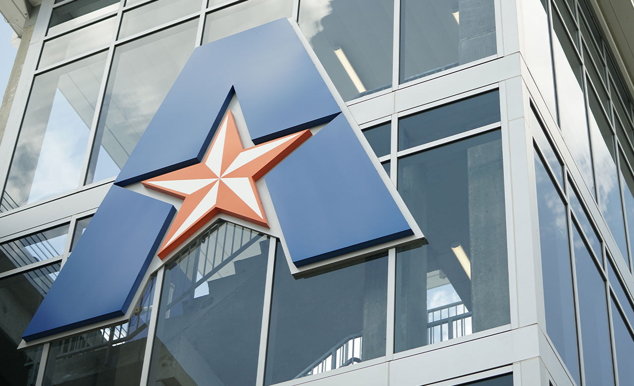 UTA logo